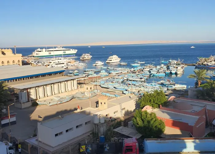 Apartman صغيرة جميلة امام مارينا *